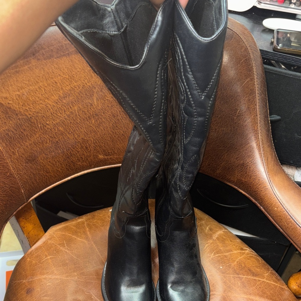 Sleek Black Over the Knee Women's Boots - Picture 4 of 5